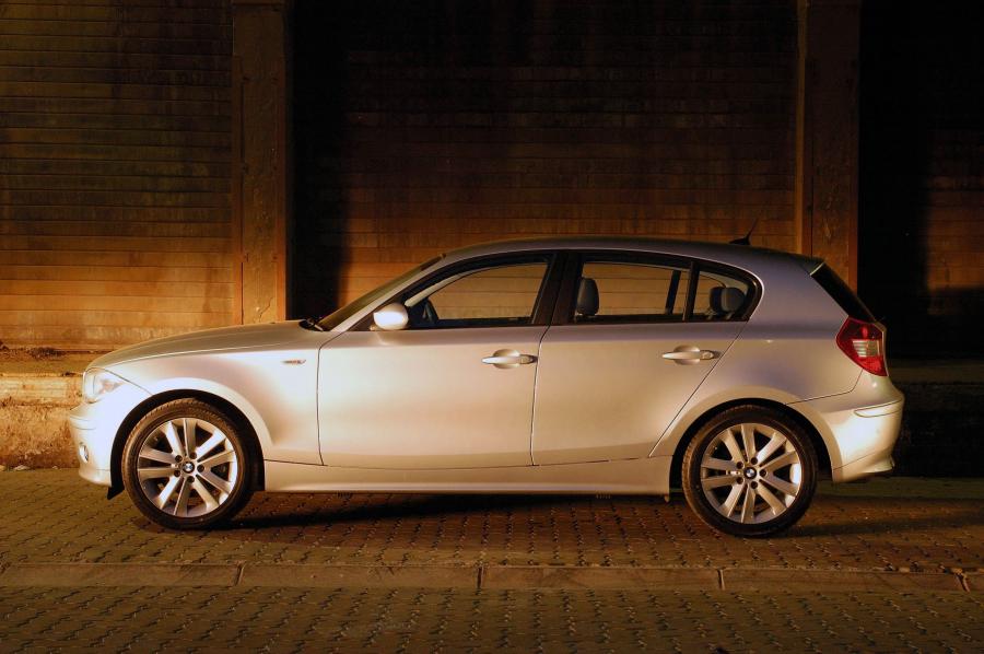  BMW 120i 5-Door (E87) 2004 года  (ZA) (фото 9 из 19)
